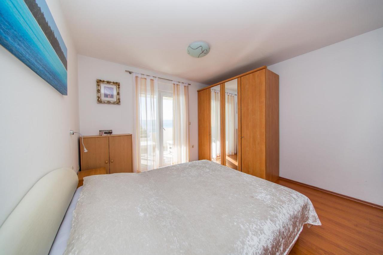 Apartment Luni Локва-Рогозница Экстерьер фото